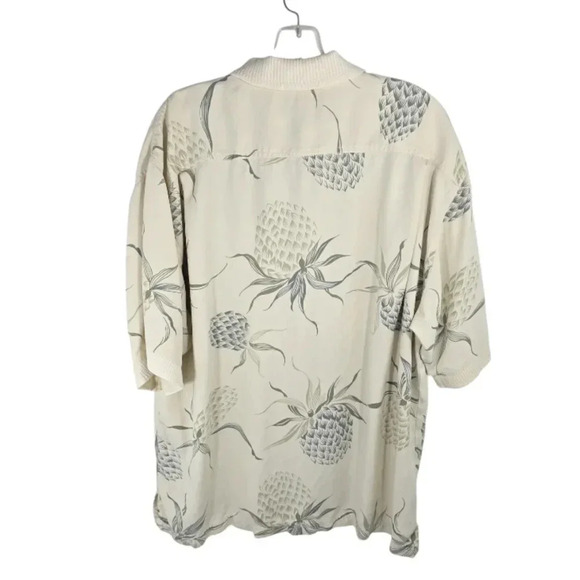 {Tommy Bahama} Men's Tropical 100% Silk Pineapple Print Ripped Collar Polo Shirt - Picture 3 of 12